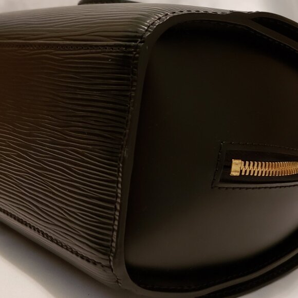 **SOLD**Louis Vuitton Pont Neuf Epi Noir -Black With Gold Hardware M52052 - 2004 - Picture 13 of 16